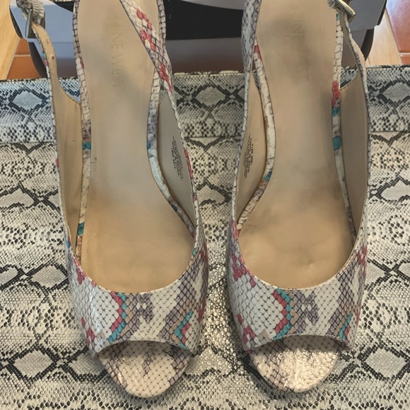 Nine West Snakeskin Sling Back Heels in Cream/Pink/Turquoise/Tan/Taupe Colors - Picture 1 of 6